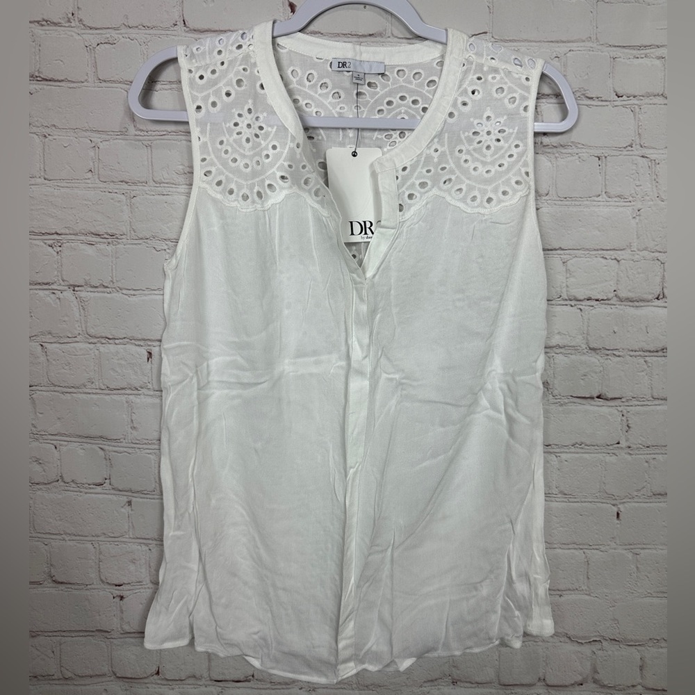 DR2 Nordstrom popover sleeveless blouse eyelet top and back, sz S, NWT w/ spots